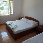 Апартаменты By The Sea Cove Vela Prapratna